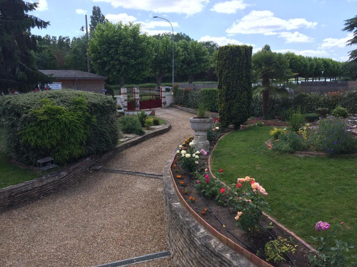 La Noisetiere Hotel Noyers sur Cher Bagian luar foto
