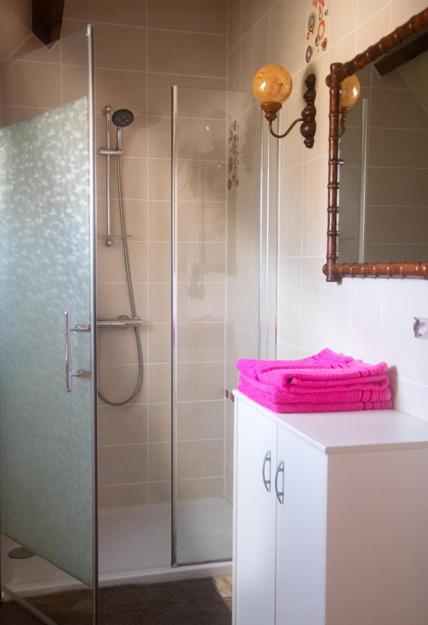 La Noisetiere Hotel Noyers sur Cher Bagian luar foto