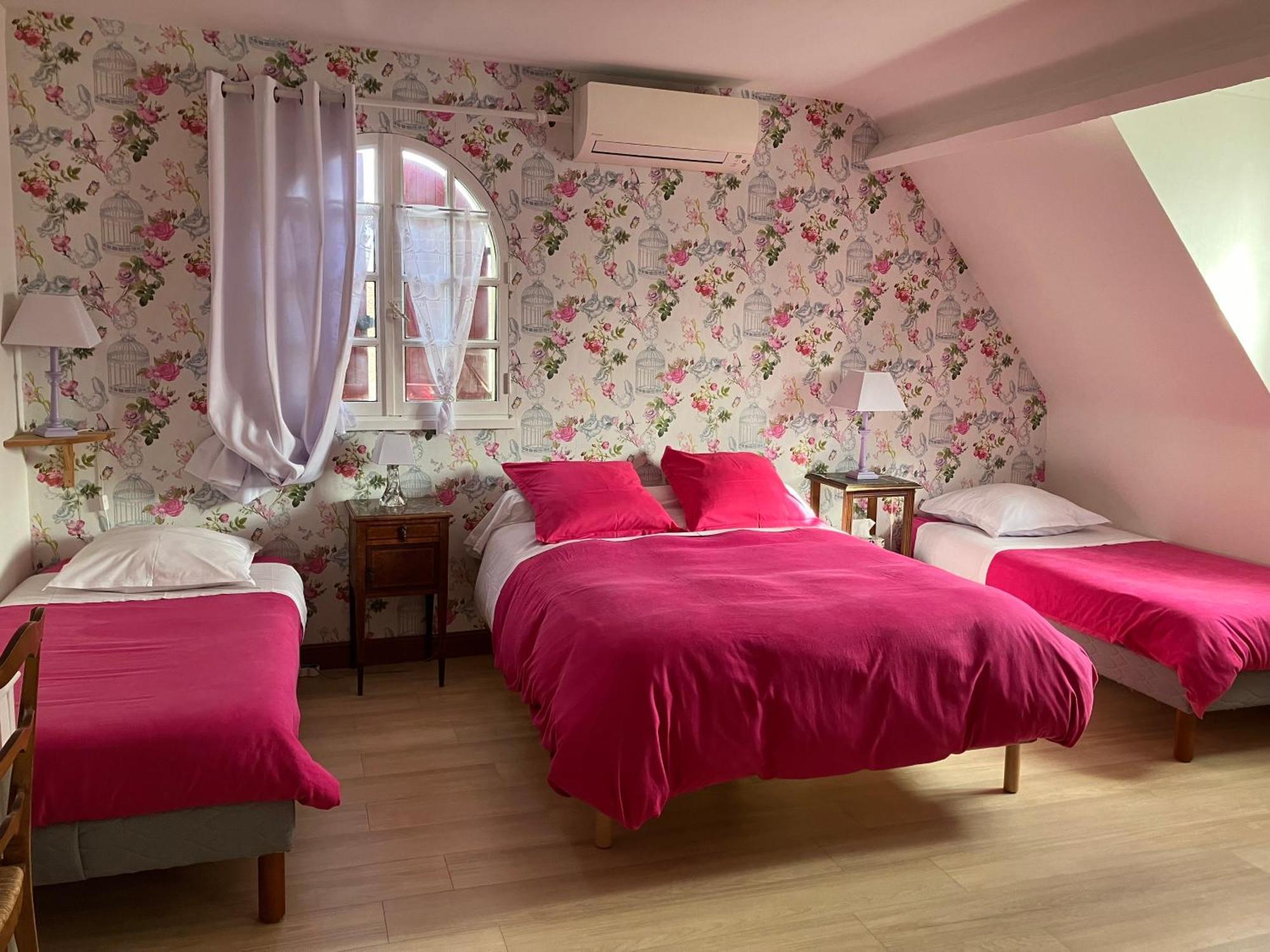 La Noisetiere Hotel Noyers sur Cher Bagian luar foto