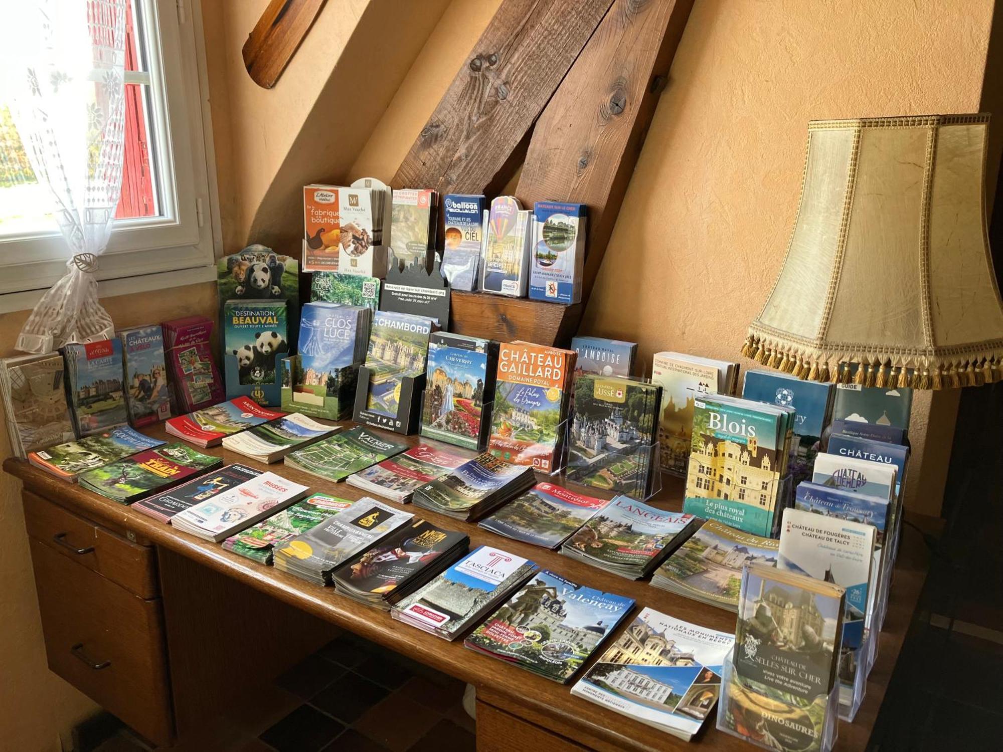 La Noisetiere Hotel Noyers sur Cher Bagian luar foto