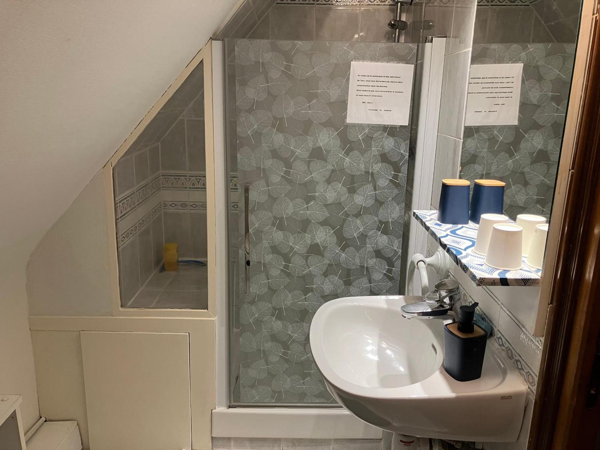 La Noisetiere Hotel Noyers sur Cher Bagian luar foto